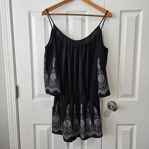Bisou Bisou Women's Boho Black and White Romper Size 8